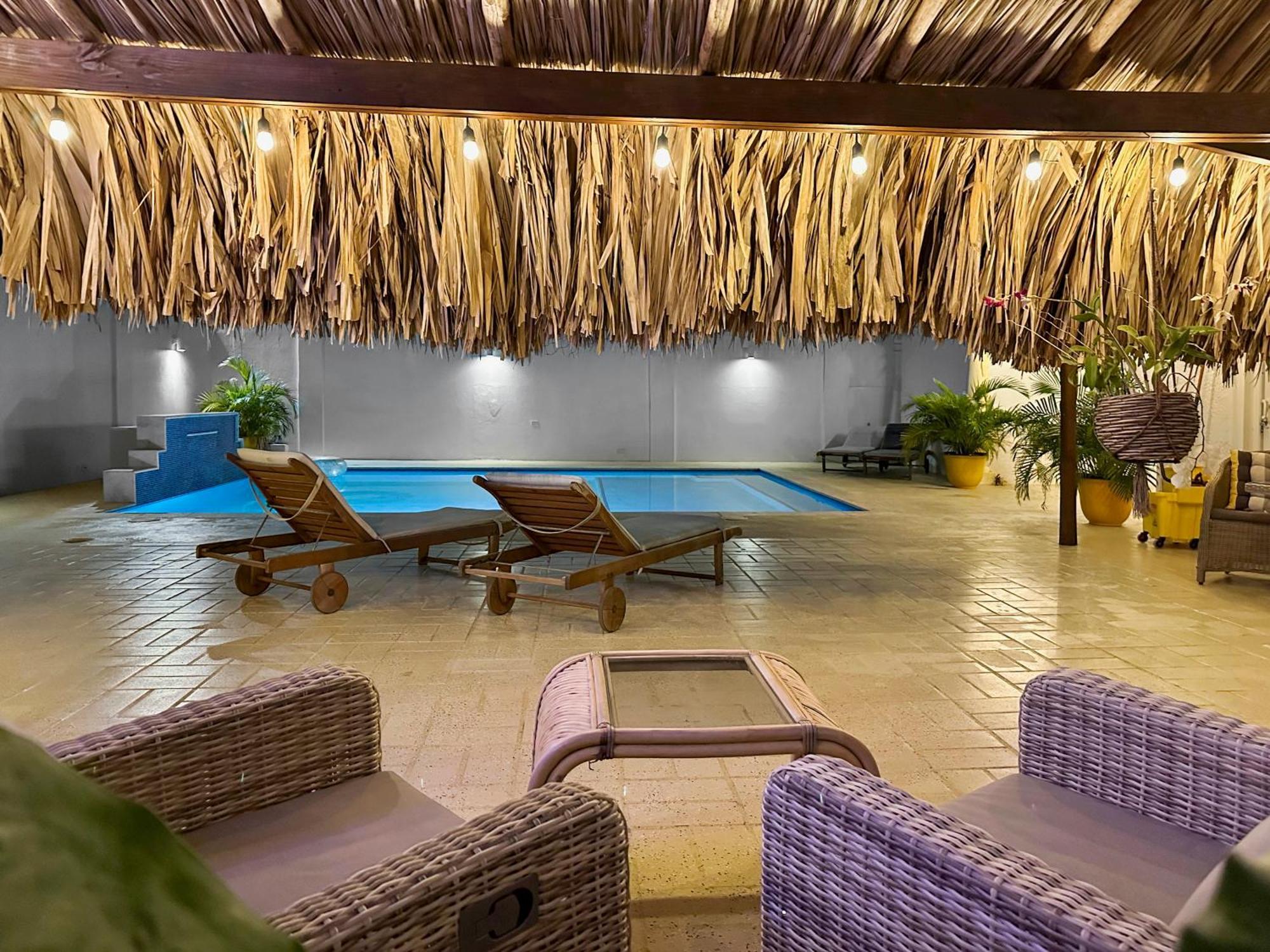 Beach Walk Residences Палм Бич Экстерьер фото